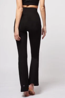 Extra Strong Compression Tummy Control Bootcut With Pockets Black -Outdoor Sports k0446d0f770f8e3f7d1a0005bf70cad73 1