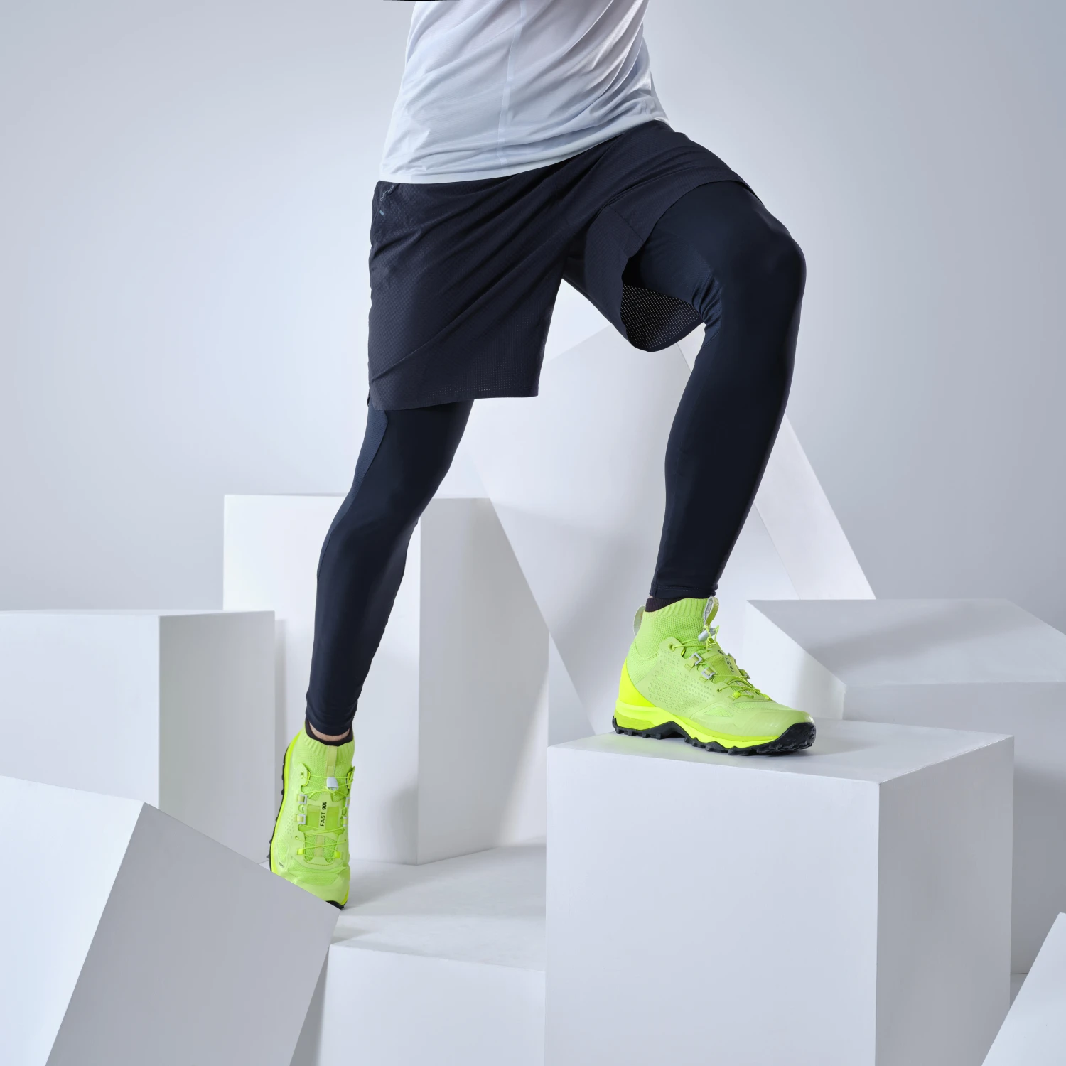 Quechua Men’s Ultra-lightweight Short Rapid Hiking Leggings FH900 4 Quechua Men’s Ultra-lightweight Short Rapid Hiking Leggings FH900 - Image 2