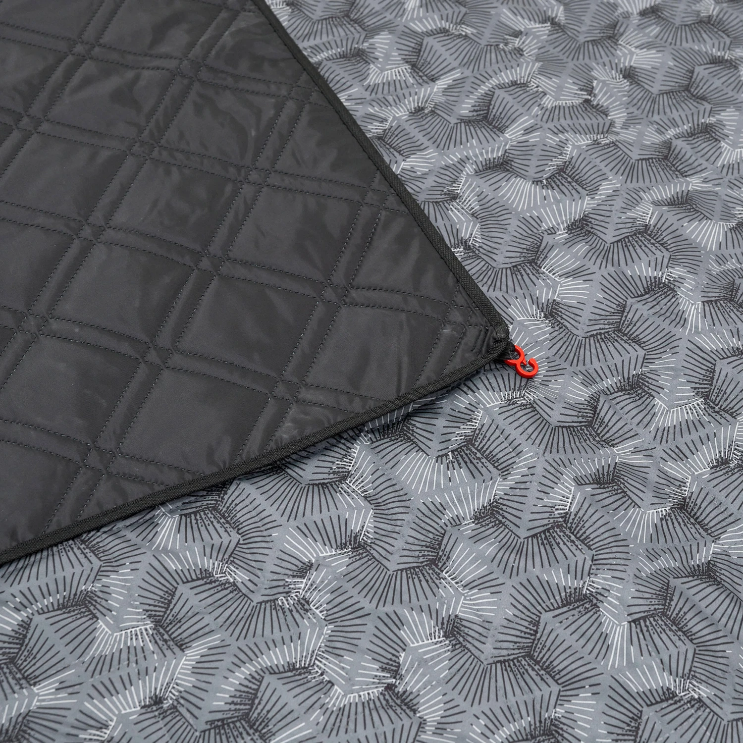 Quechua COMFORTABLE INSULATING BLANKET-SPARE PART FOR THE AIRSECONDS6.3 POLY-COTTON TENT 8 Quechua COMFORTABLE INSULATING BLANKET-SPARE PART FOR THE AIRSECONDS6.3 POLY-COTTON TENT - Image 6