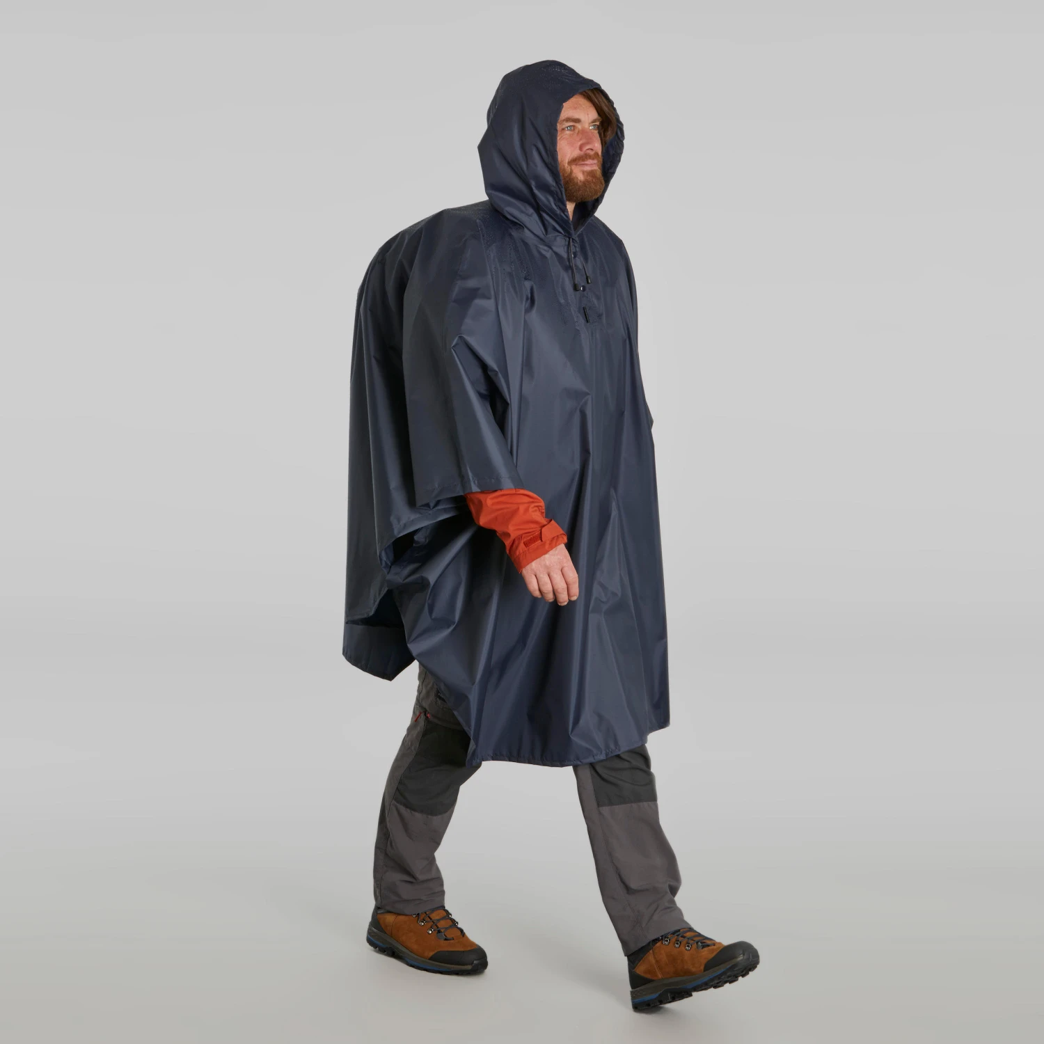 Hiking Rain Poncho - FORCLAZ MT 100 - 30 L 11 Hiking Rain Poncho - FORCLAZ MT 100 - 30 L - Image 9